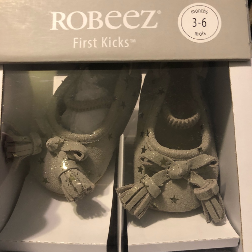 Robeez Grey Star Shoes - Picture 6 of 8